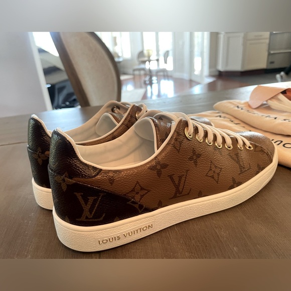 Louis Vuitton Monogram Reverse Canvas Sneakers - Picture 4 of 8
